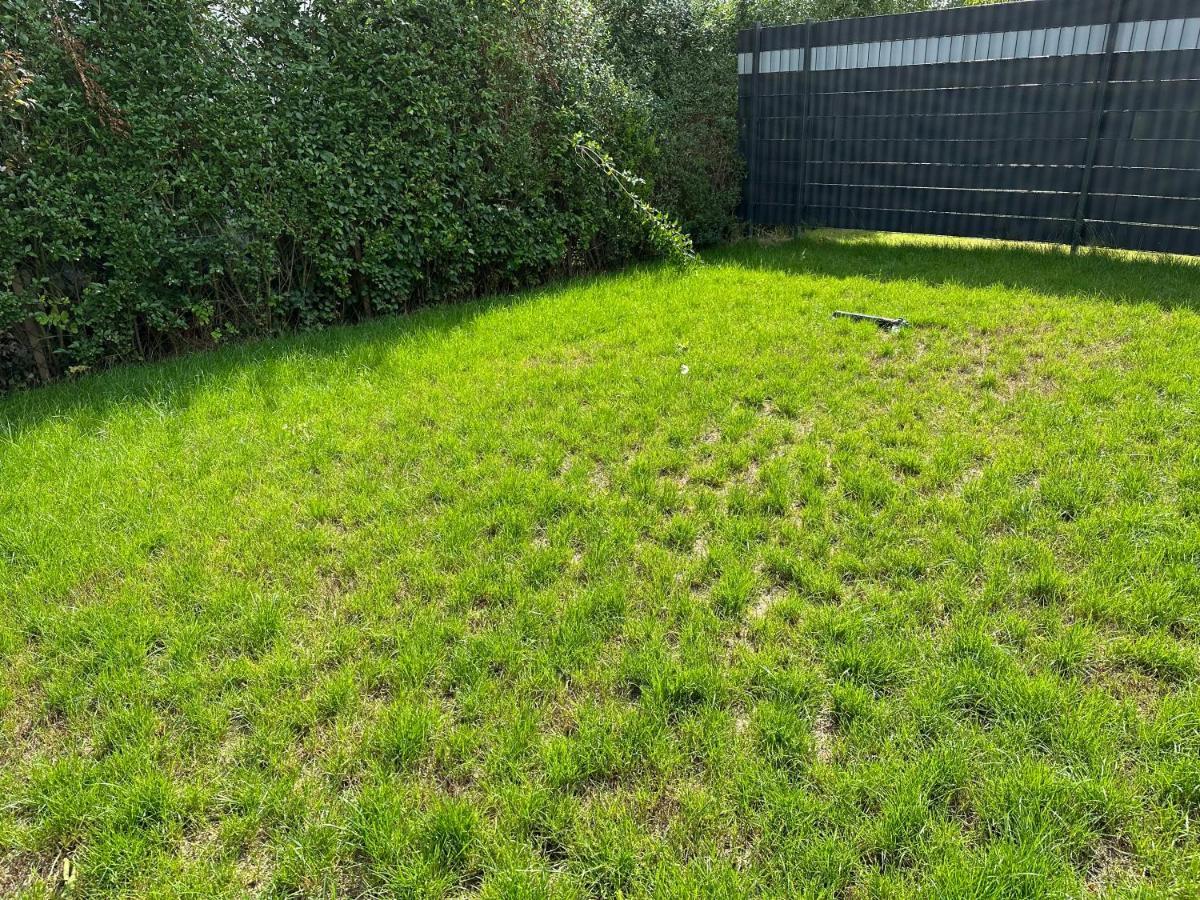 Traumhafte Haushaelfte Mit Kamin, Garten & Whirlpool Lejlighed Berlin Eksteriør billede