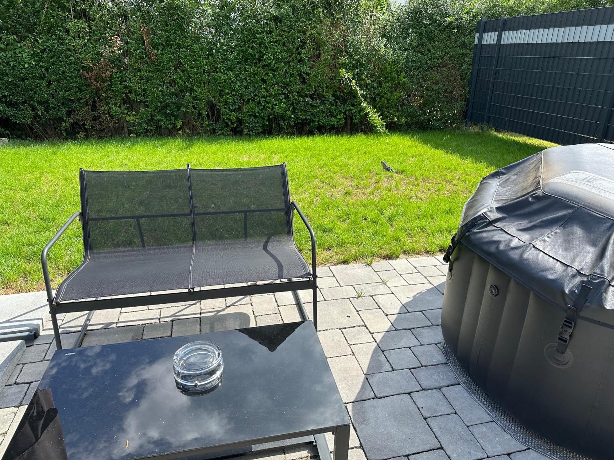 Traumhafte Haushaelfte Mit Kamin, Garten & Whirlpool Lejlighed Berlin Eksteriør billede